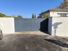 Notre zone d'activité pour ce service Poser un escalier en bois quart tournant avec marches anti-dérapantes et finition sur mesure pour intérieur contemporain à